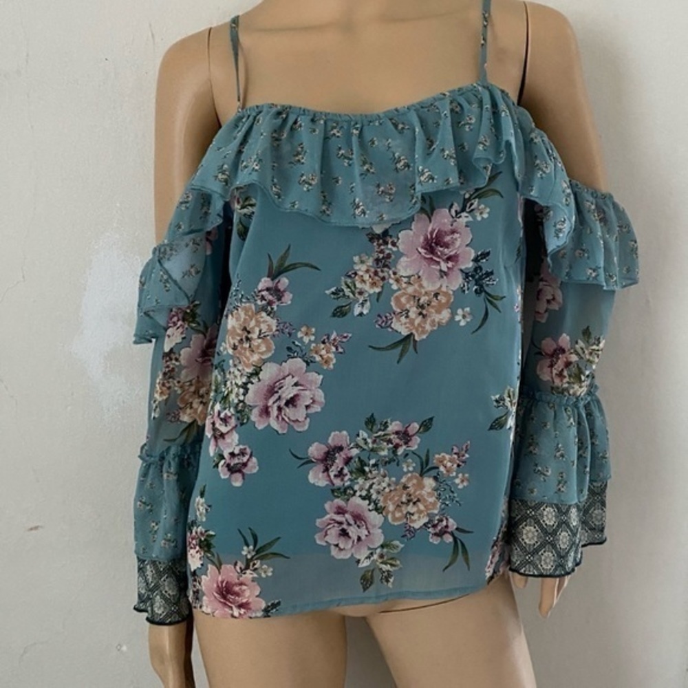 Xhilaration top Size XS